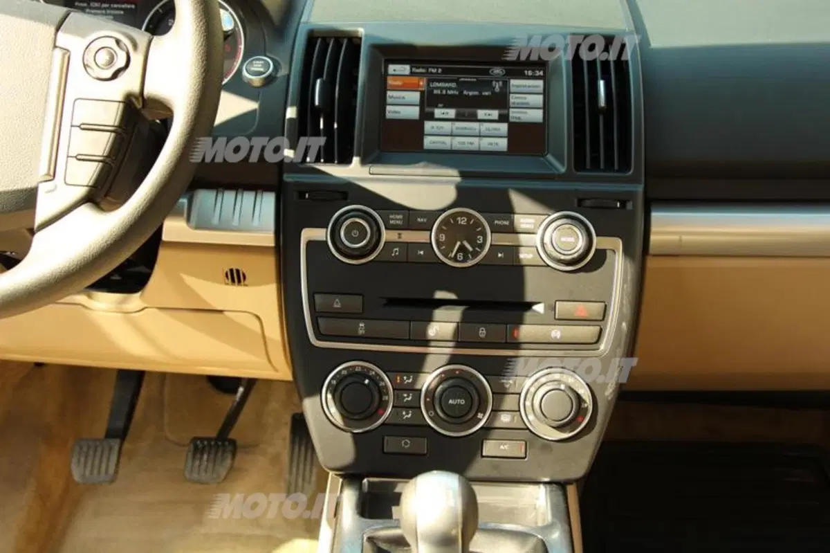 Land Rover Freelander 2 (36)