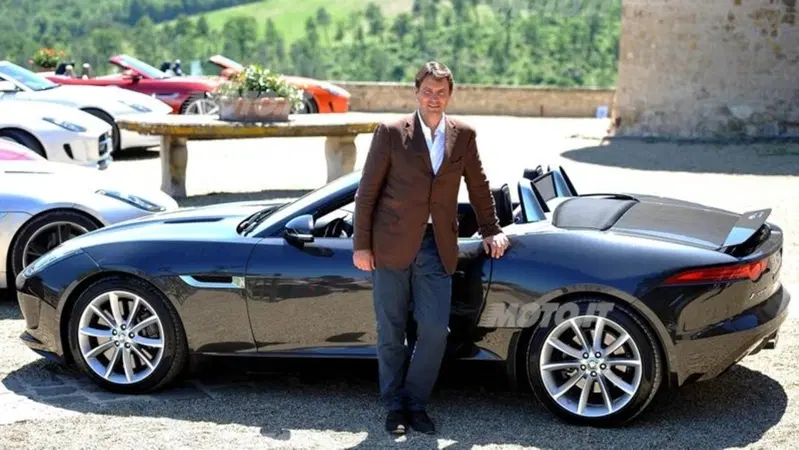 Jaguar F-Type: Salvatore Ferragamo scelto come ambasciatore per l'Italia
