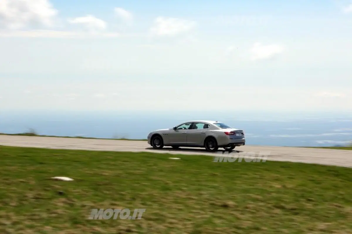Maserati Quattroporte S (5)