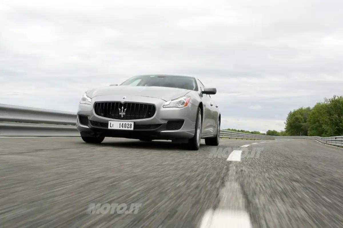 Maserati Quattroporte S (6)