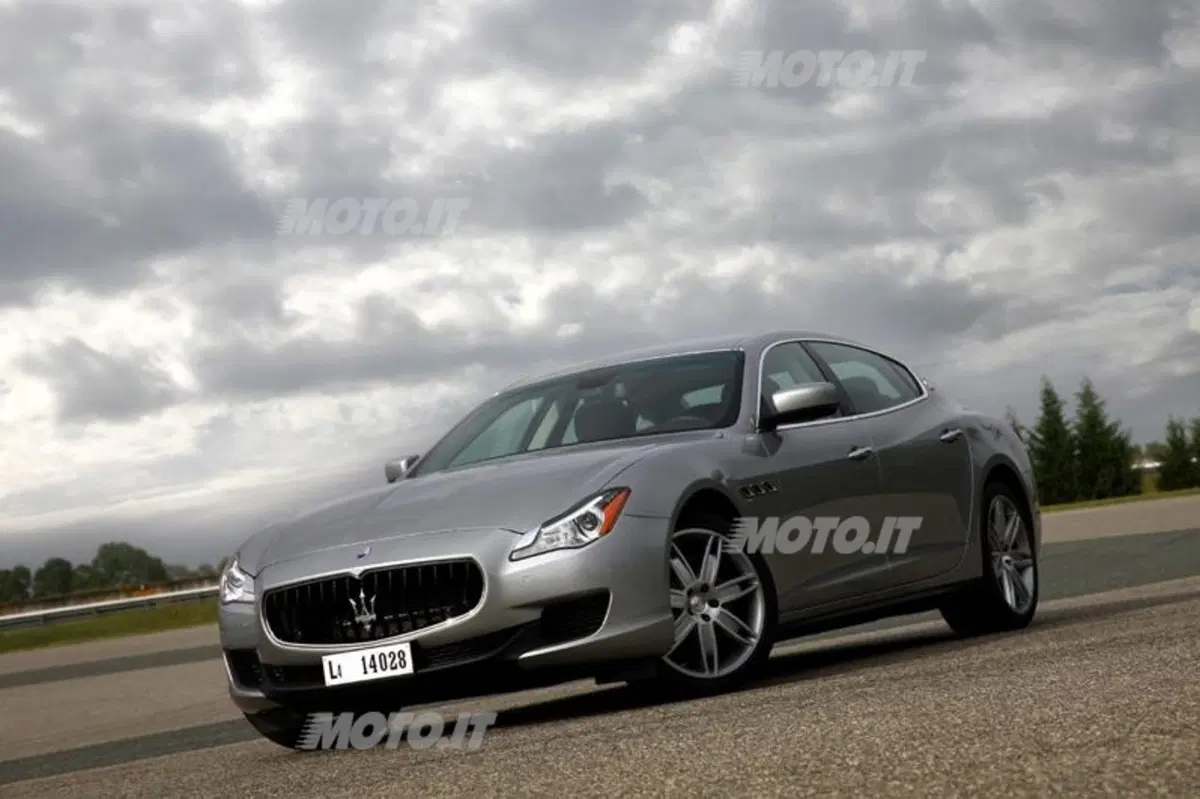 Maserati Quattroporte S (10)