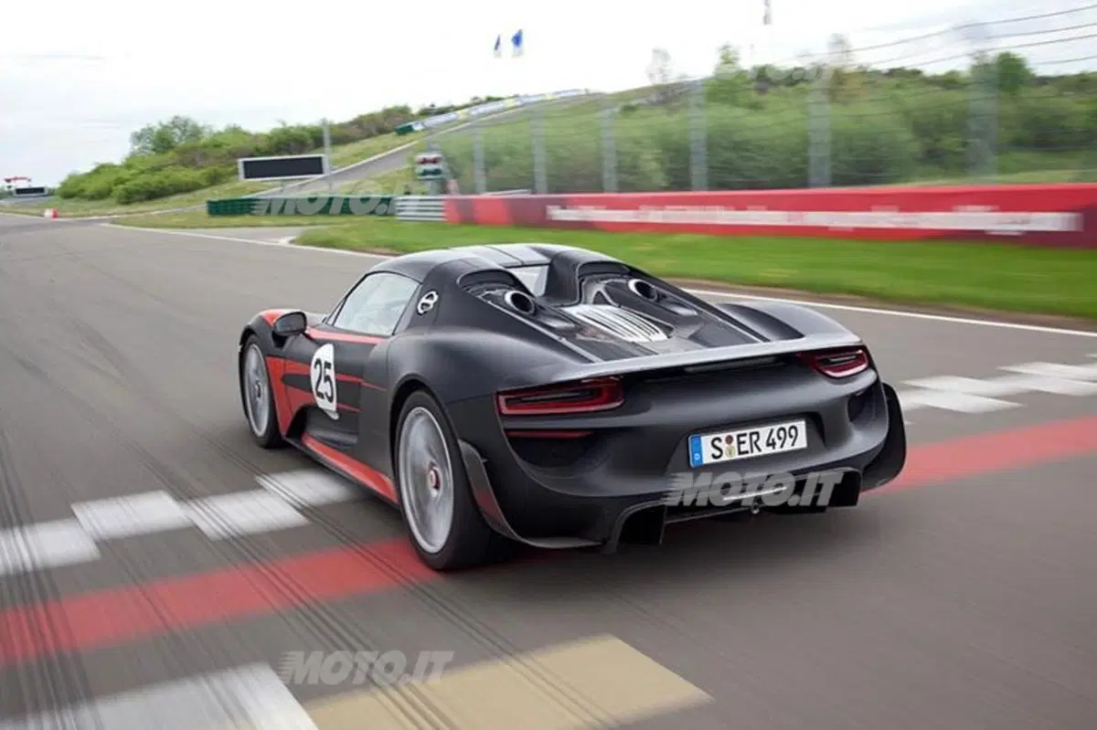 Porsche 918 Spyder: i dati ufficiali (5)