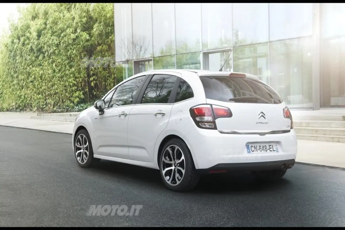 Massimo Borio: «La Citroen C3 ora ha un nuovo look, ma anche motori più potenti ed efficienti» (10)