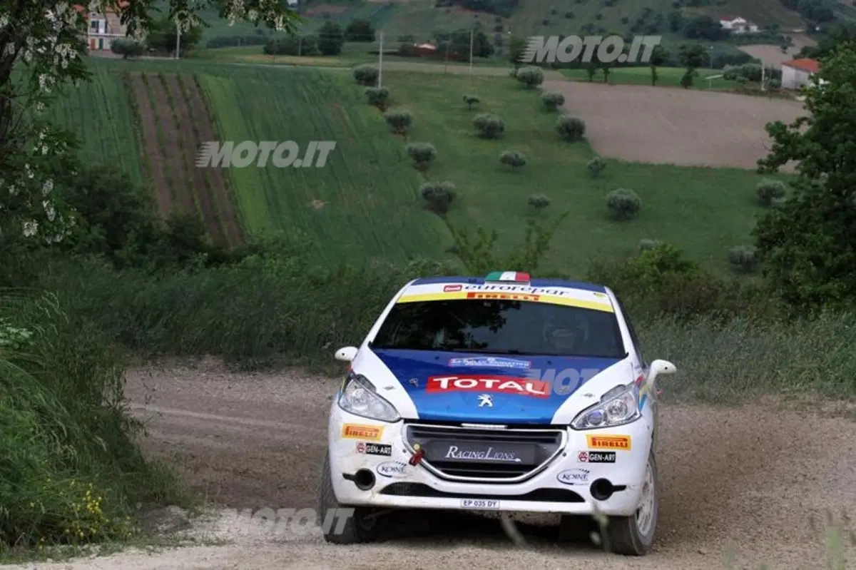 CIR 2013. Rally Adriatico. Umberto Scandola “Extra… Terrestre” nel prologo-spettacolo (3)