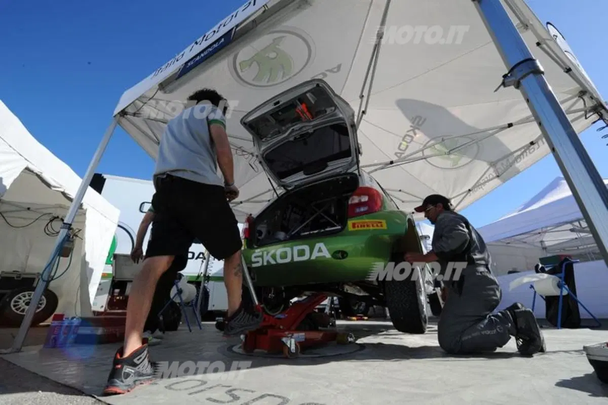 CIR 2013. Rally Adriatico. Umberto Scandola “Extra… Terrestre” nel prologo-spettacolo (20)