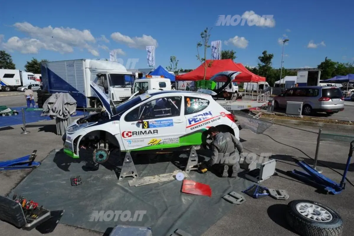 CIR 2013. Rally Adriatico. Umberto Scandola “Extra… Terrestre” nel prologo-spettacolo (24)