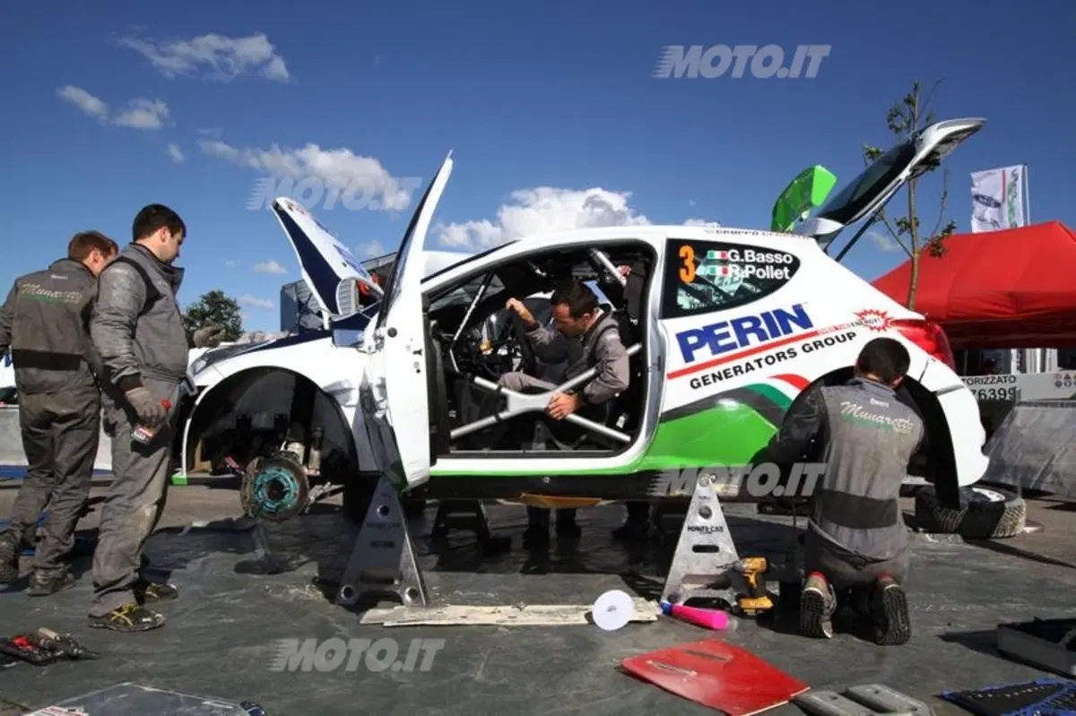 CIR 2013. Rally Adriatico. Umberto Scandola “Extra… Terrestre” nel prologo-spettacolo (26)