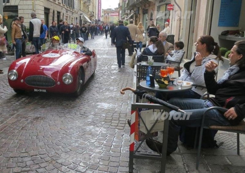 Mille Miglia 2013: una deviazione attraverso l&#039;Emilia per solidariet&agrave; ai terremotati