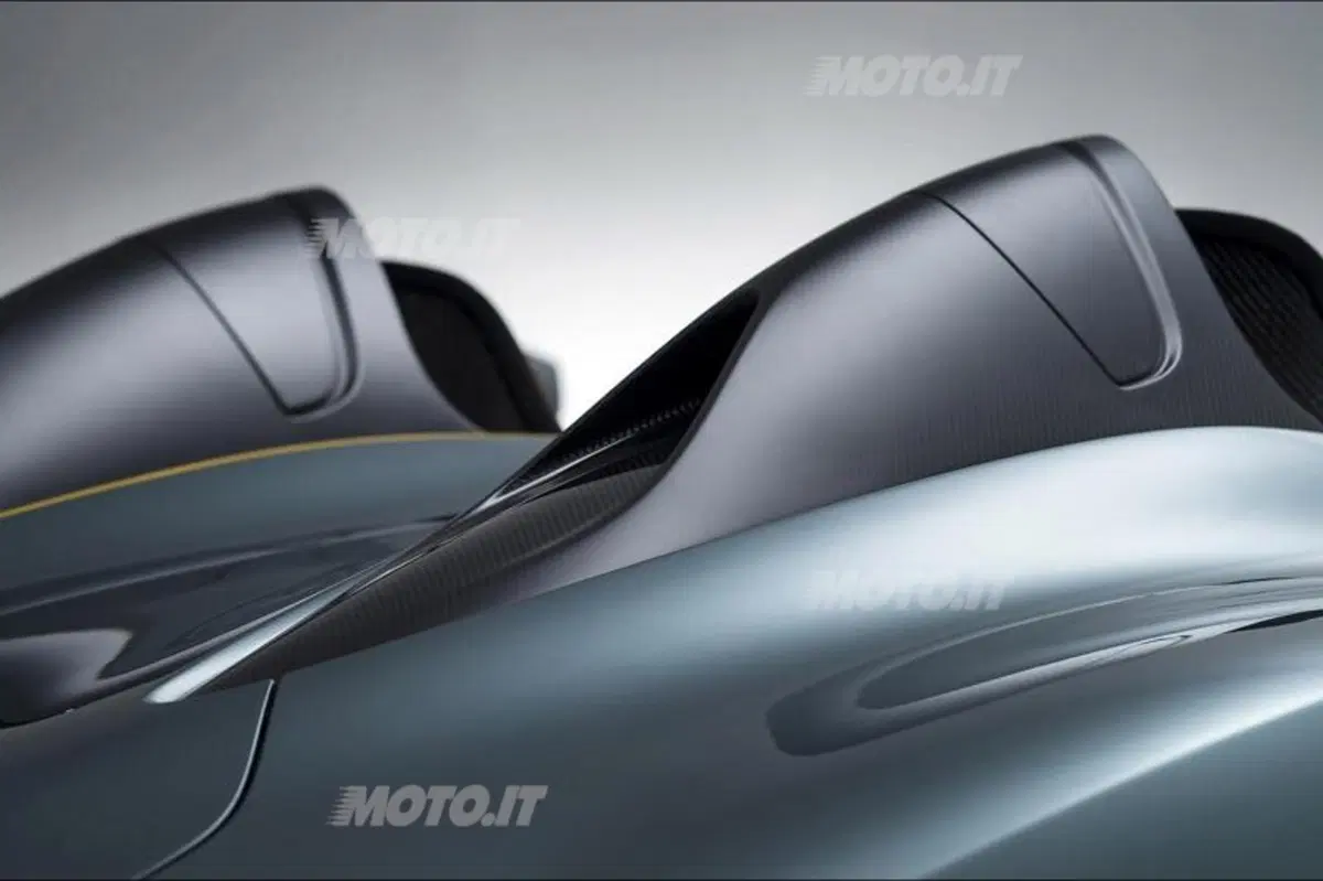 Aston Martin CC100 concept (12)