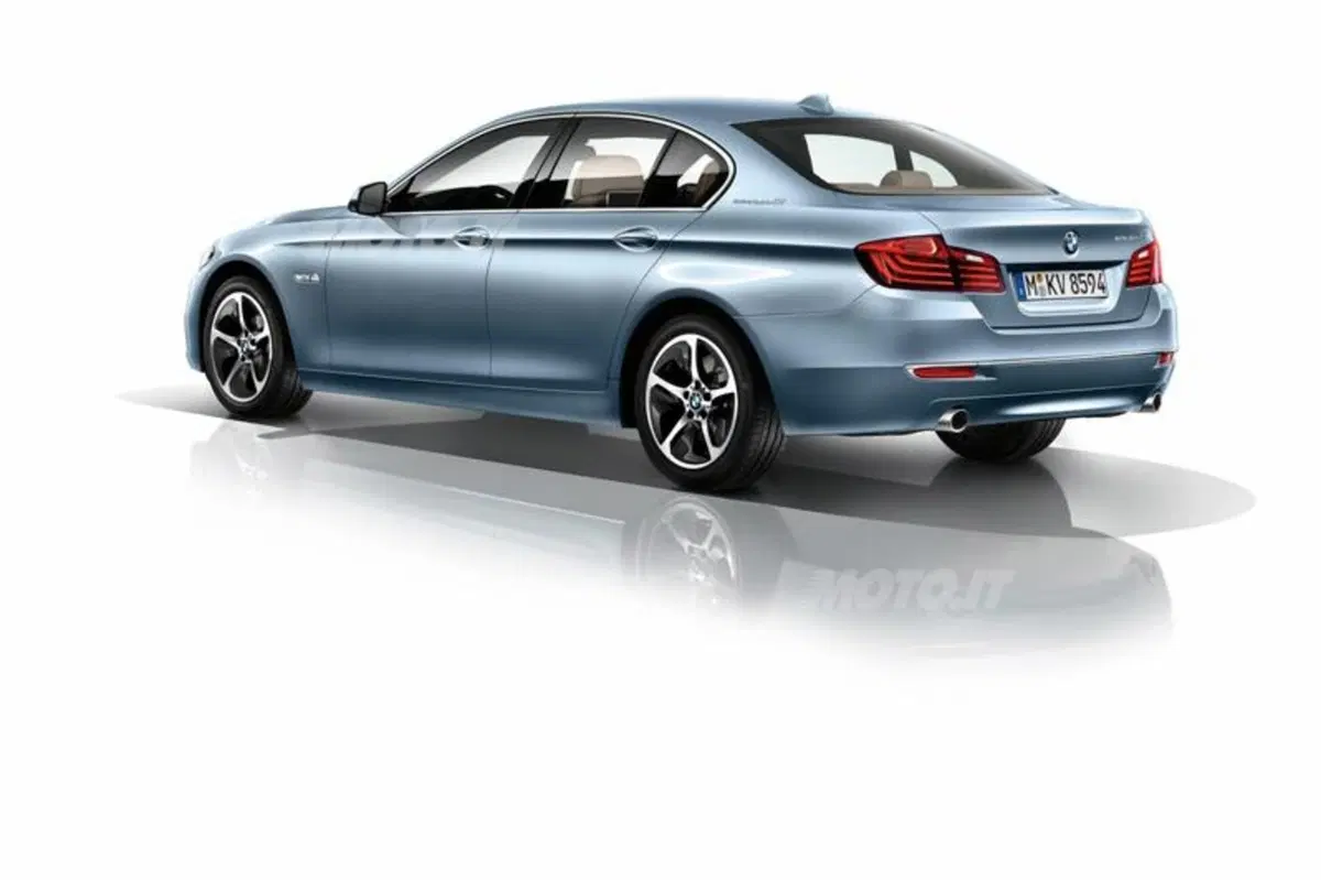 BMW Serie 5 restyling: prime immagini e informazioni ufficiali (34)