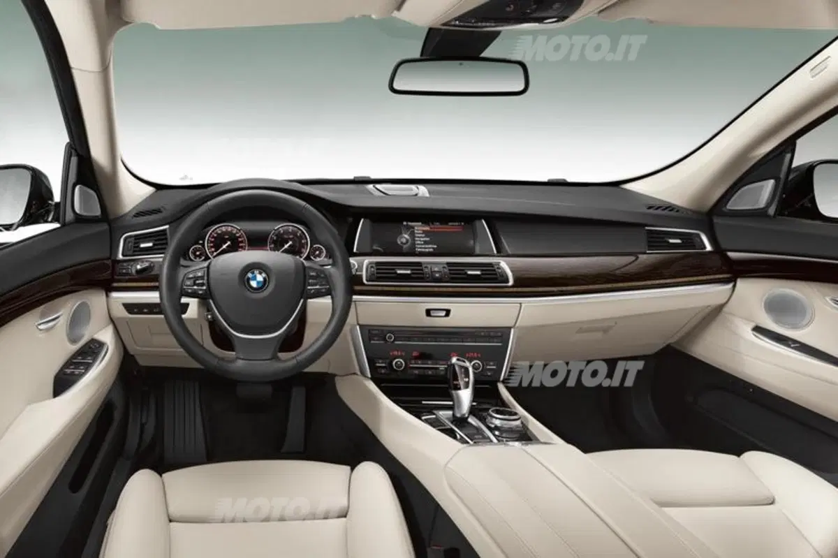 BMW Serie 5 restyling: prime immagini e informazioni ufficiali (37)