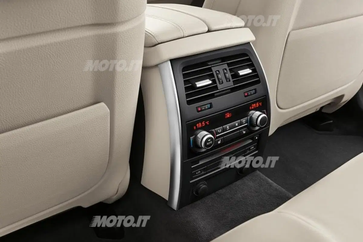 BMW Serie 5 restyling: prime immagini e informazioni ufficiali (42)