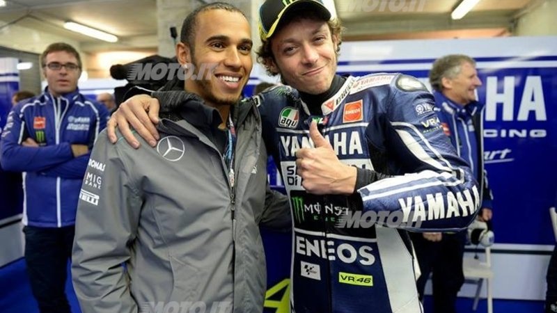 Lewis Hamilton incontra Valentino Rossi e Jorge Lorenzo a Le Mans
