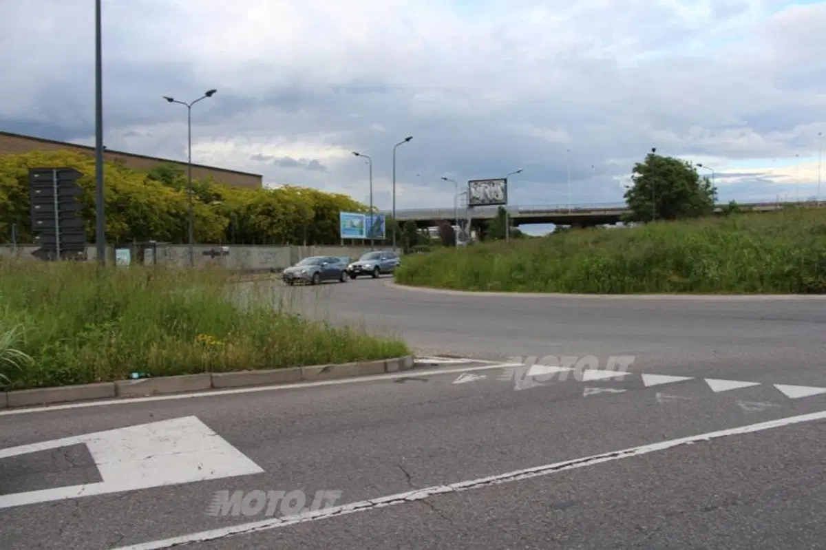 Sicurezza stradale: l’erba alta è un pericolo (3)