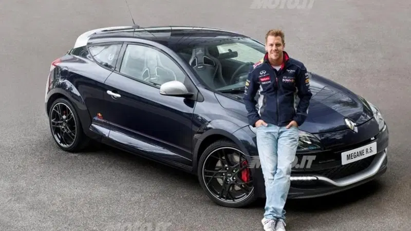 Renault M&eacute;gane RS Red Bull Racing RB8