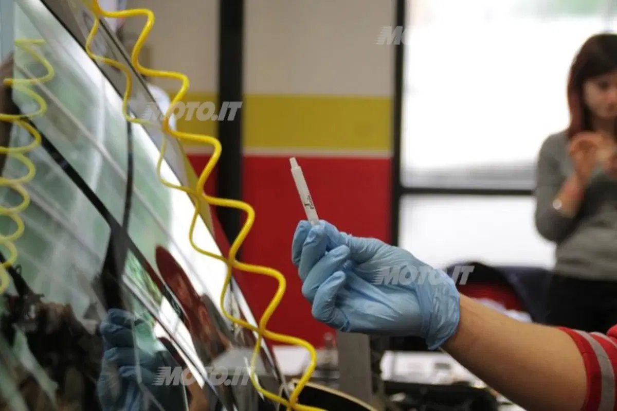 Carglass: i segreti dietro alla riparazione e alla sostituzione di un vetro (9)