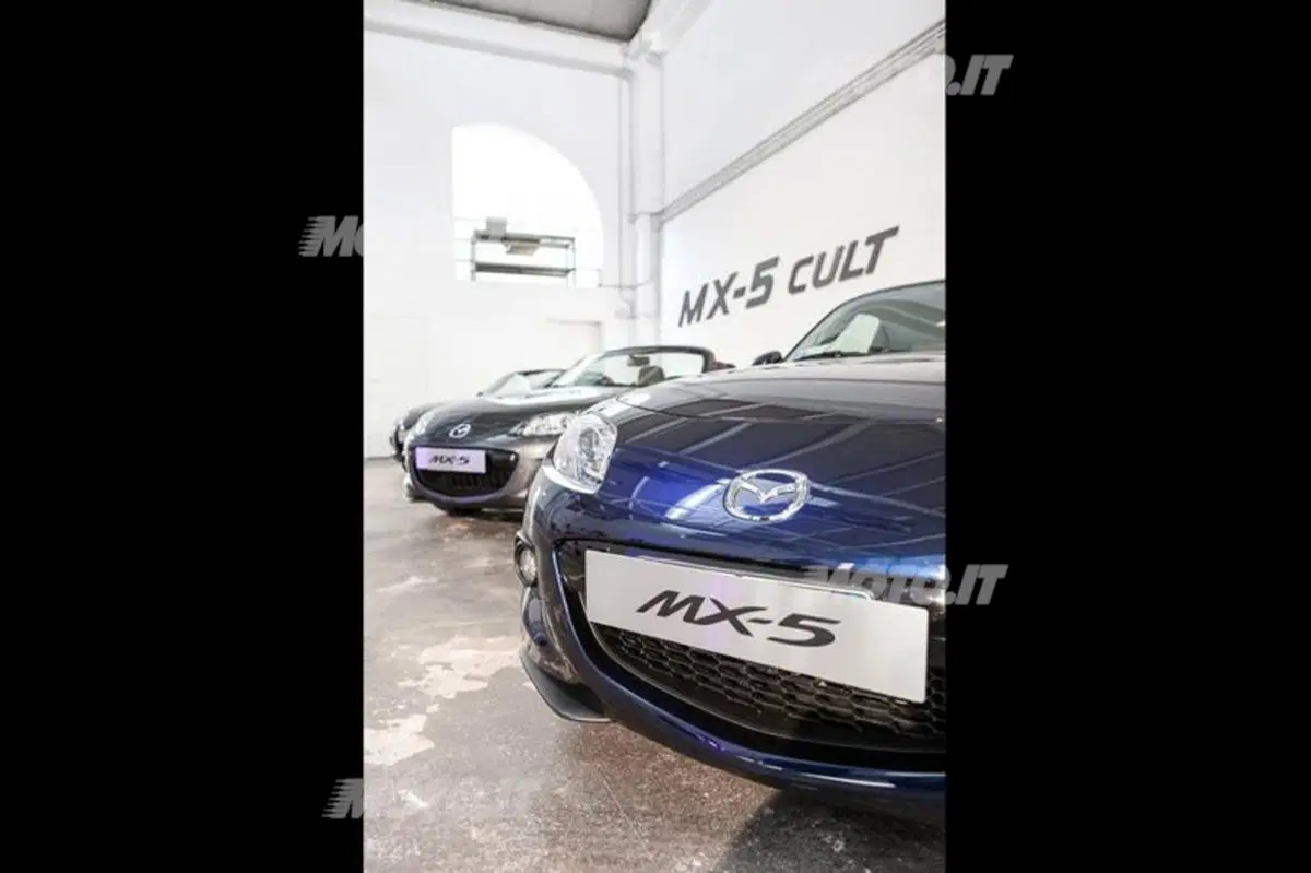 Mazda MX-5 Cult (11)