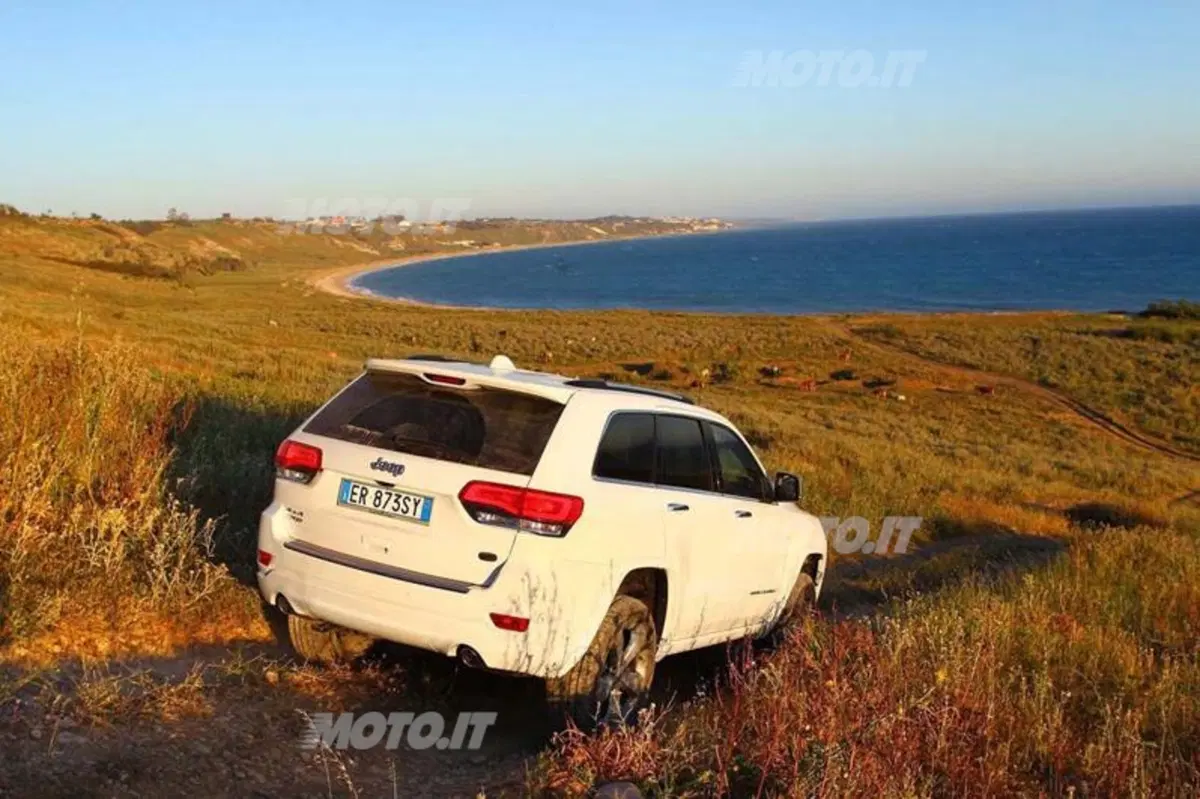 Jeep Grand Cherokee (7)