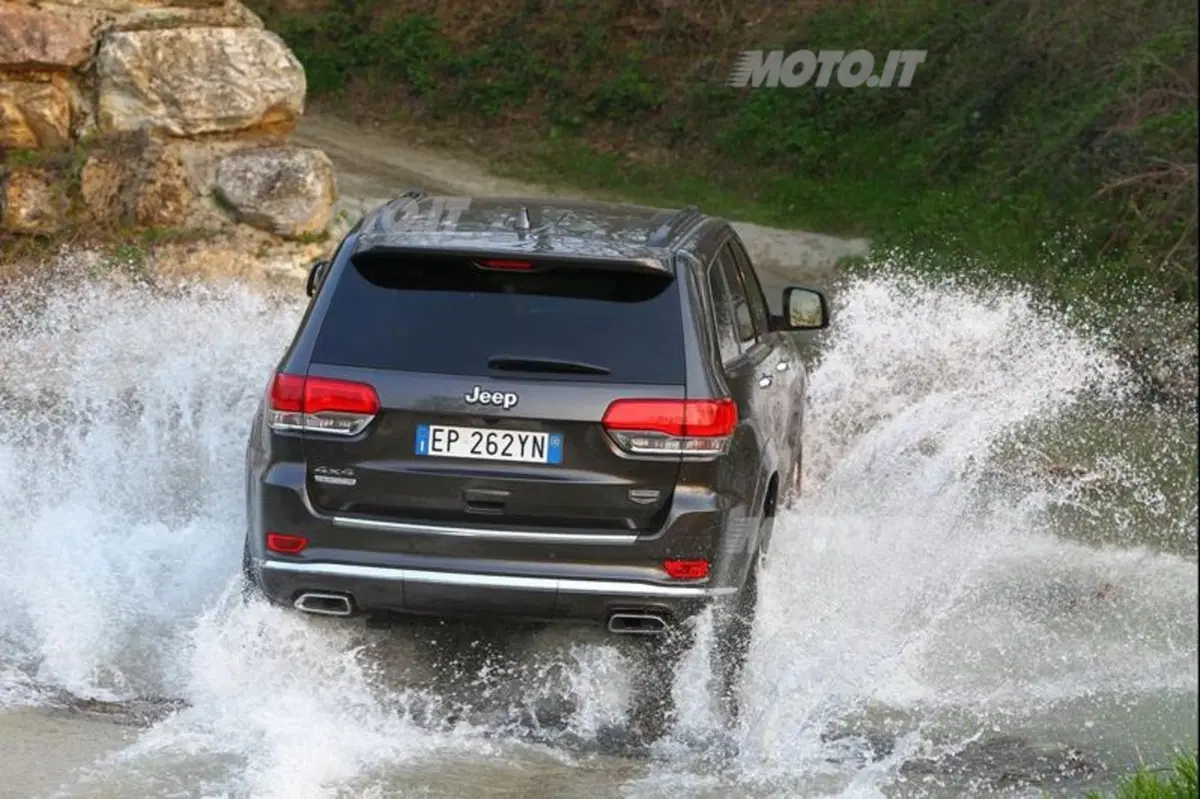 Jeep Grand Cherokee (18)