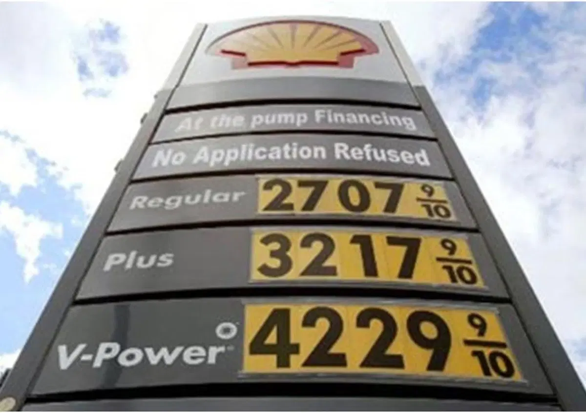 In Italia la benzina costa di pi&ugrave;