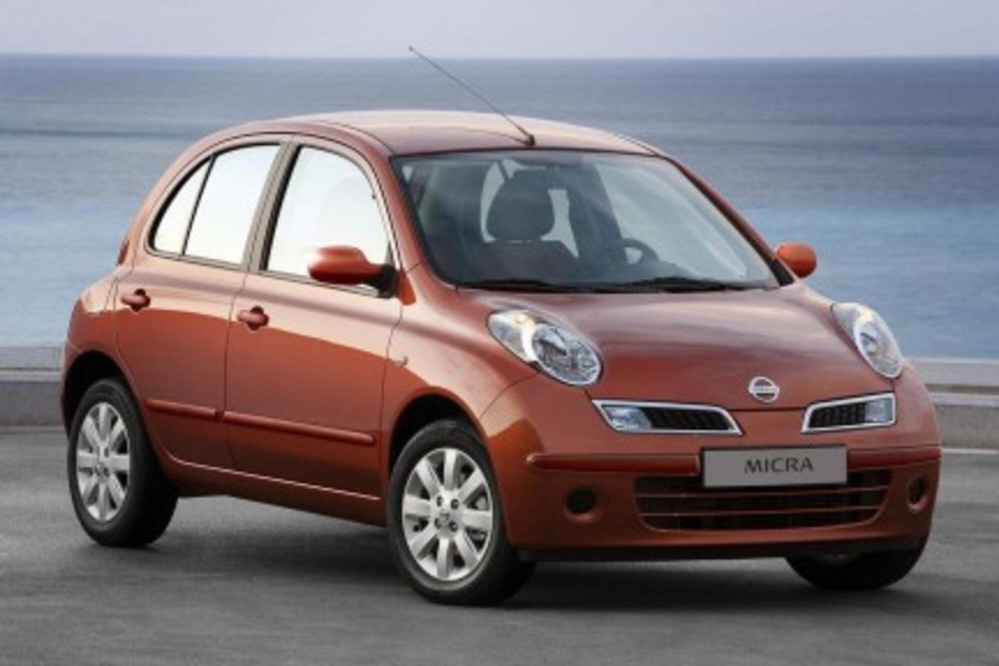 Nissan: richiami per 841.000 veicoli tra Micra e Cube