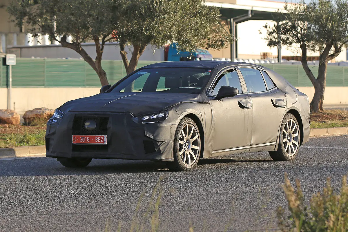 Lexus LS 2018: le foto spia della quinta generazione (3)
