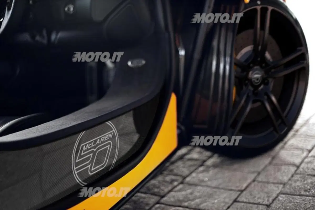 McLaren MP4-12C 50° anniversario (5)