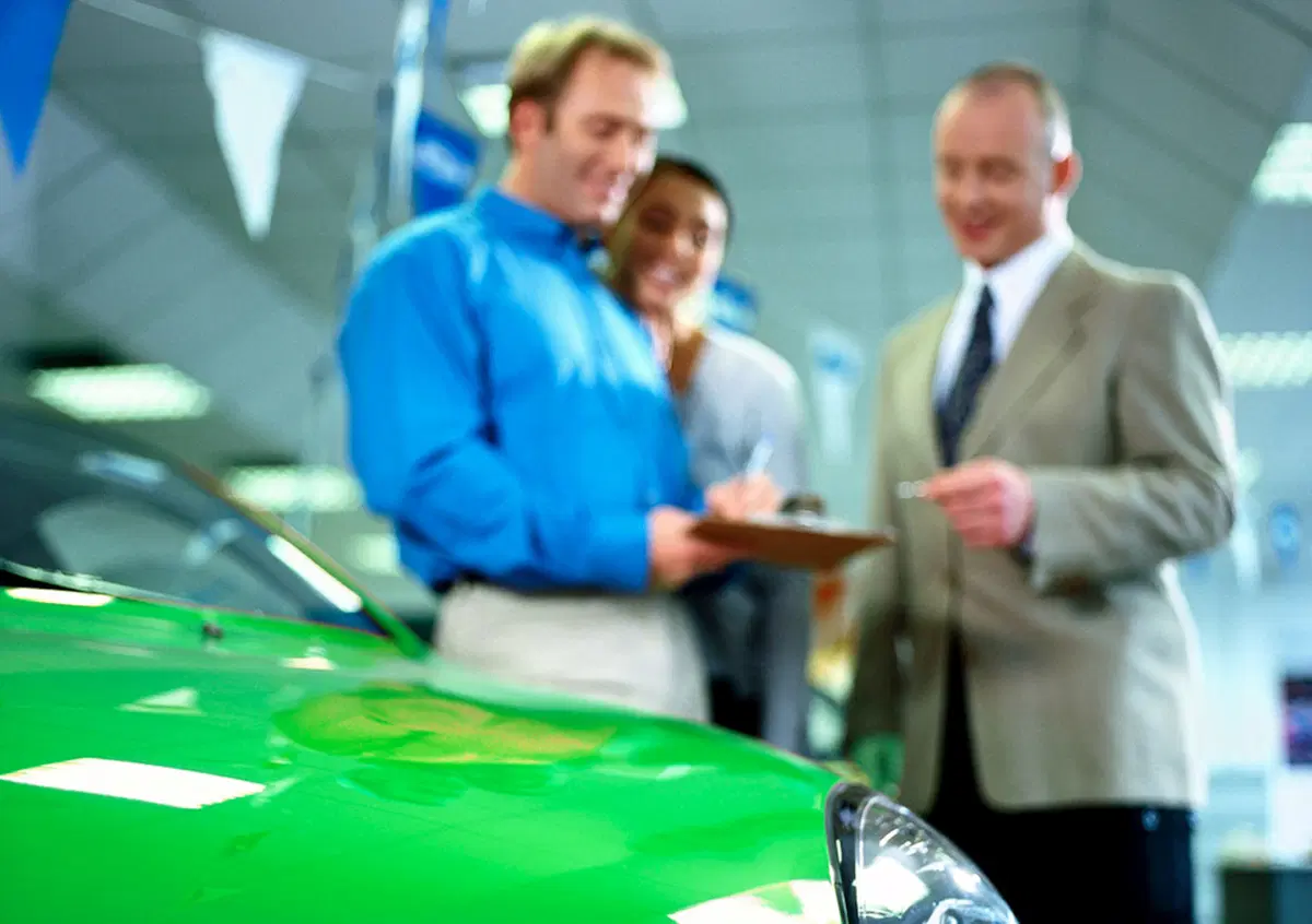Tra 10 anni serviranno ancora i concessionari per vendere un'auto nuova?