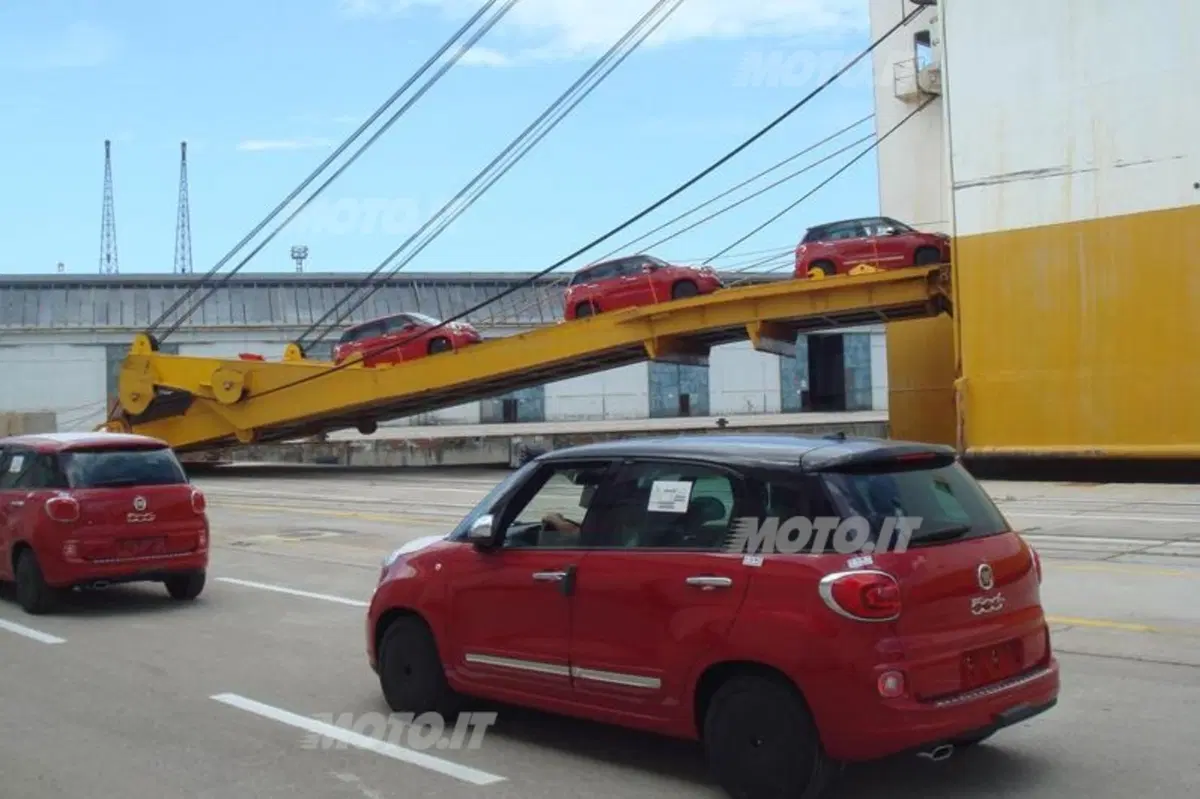 Fiat 500L: i primi 3.000 esemplari sbarcano in Nord America (3)