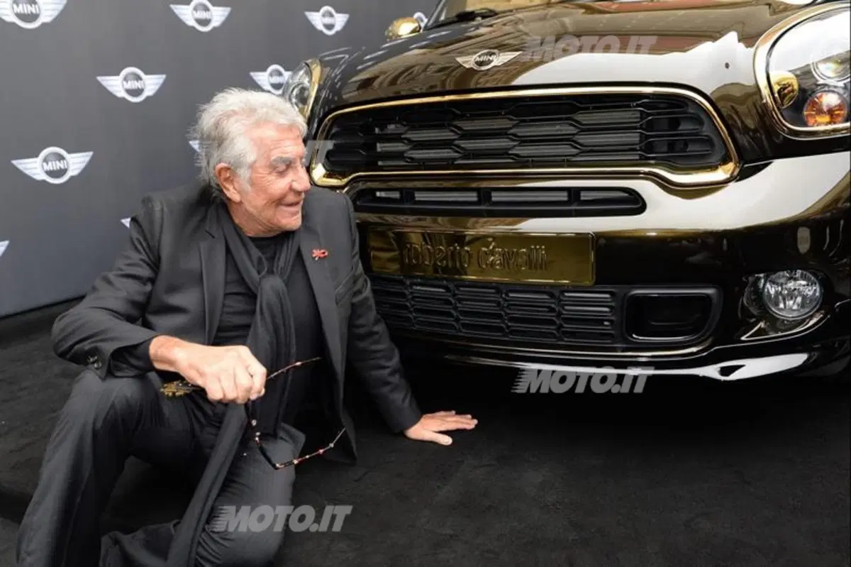 Life Ball 2013: svelata la Mini Paceman firmata da Roberto Cavalli (3)