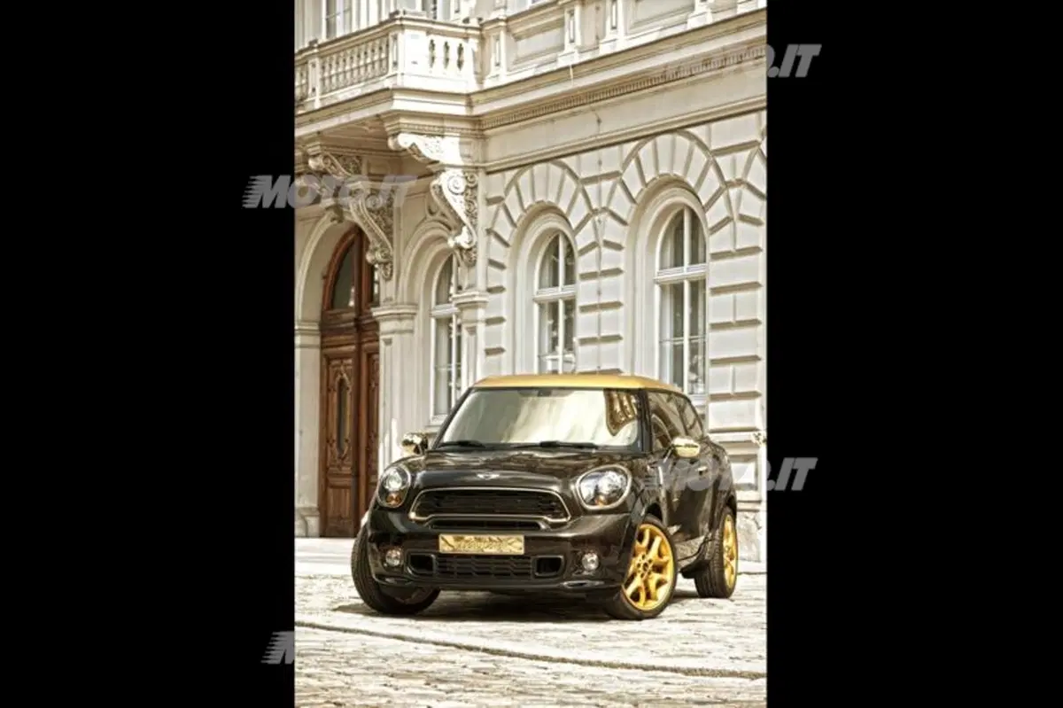 Life Ball 2013: svelata la Mini Paceman firmata da Roberto Cavalli (13)