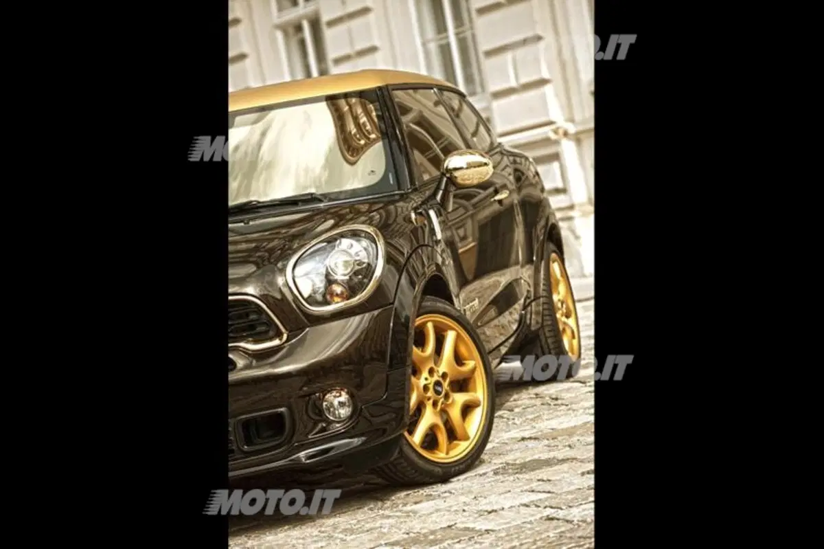 Life Ball 2013: svelata la Mini Paceman firmata da Roberto Cavalli (14)