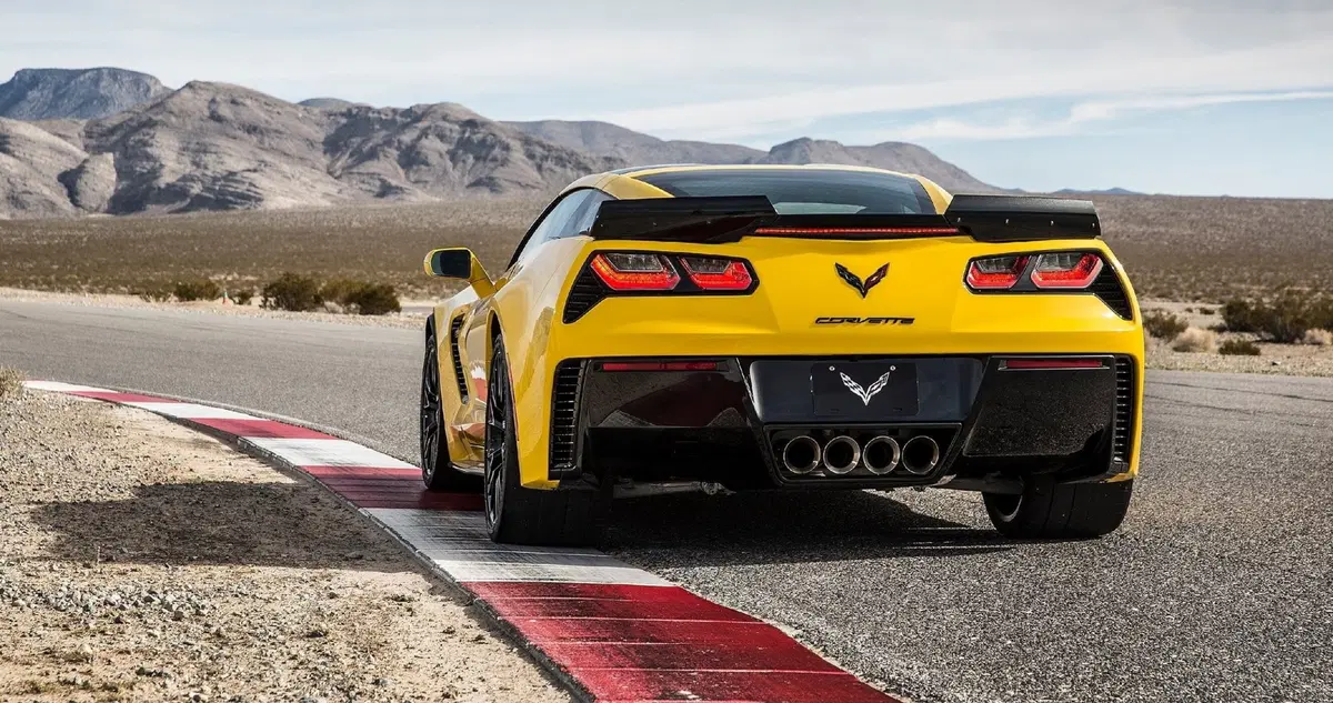 Chevrolet Corvette Z06 (2015-19) (2)