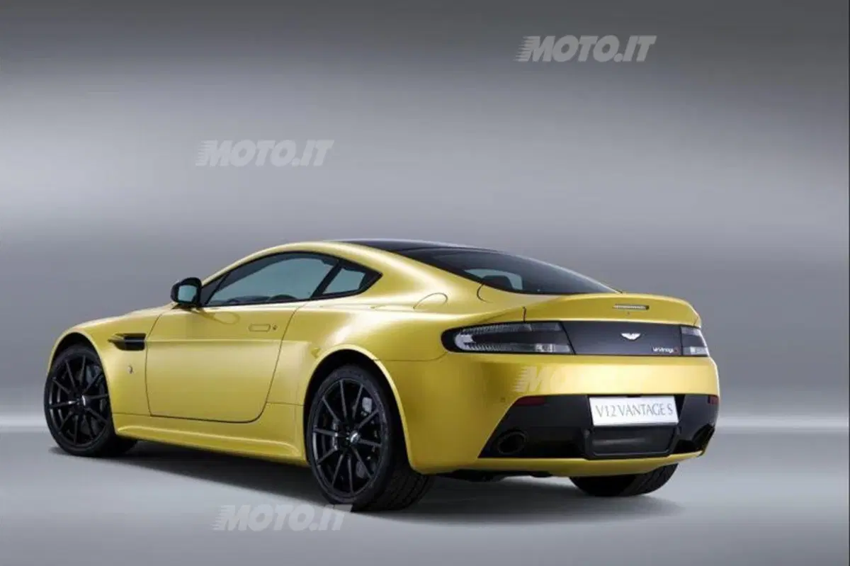 Aston Martin V12 Vantage S (13)