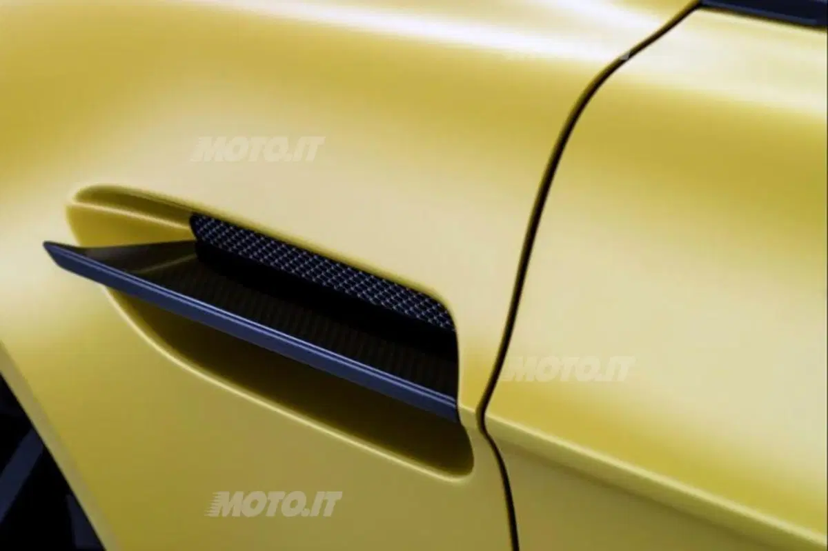 Aston Martin V12 Vantage S (16)