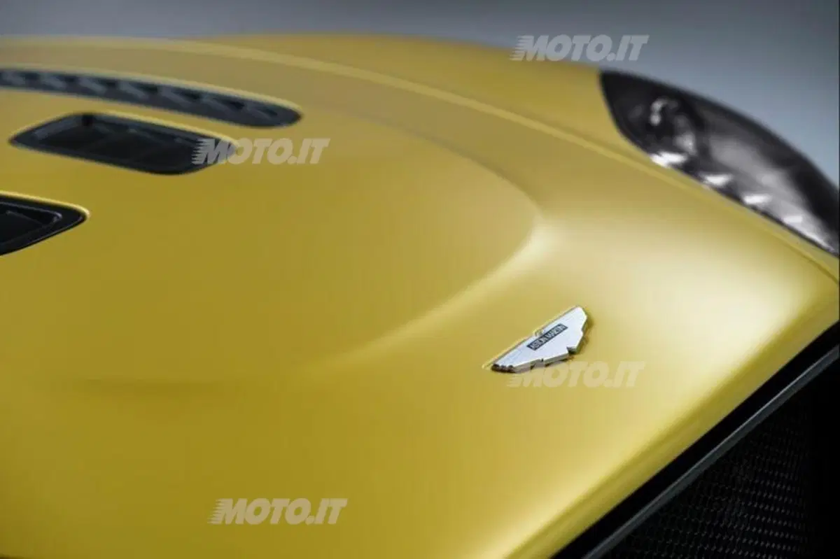 Aston Martin V12 Vantage S (18)