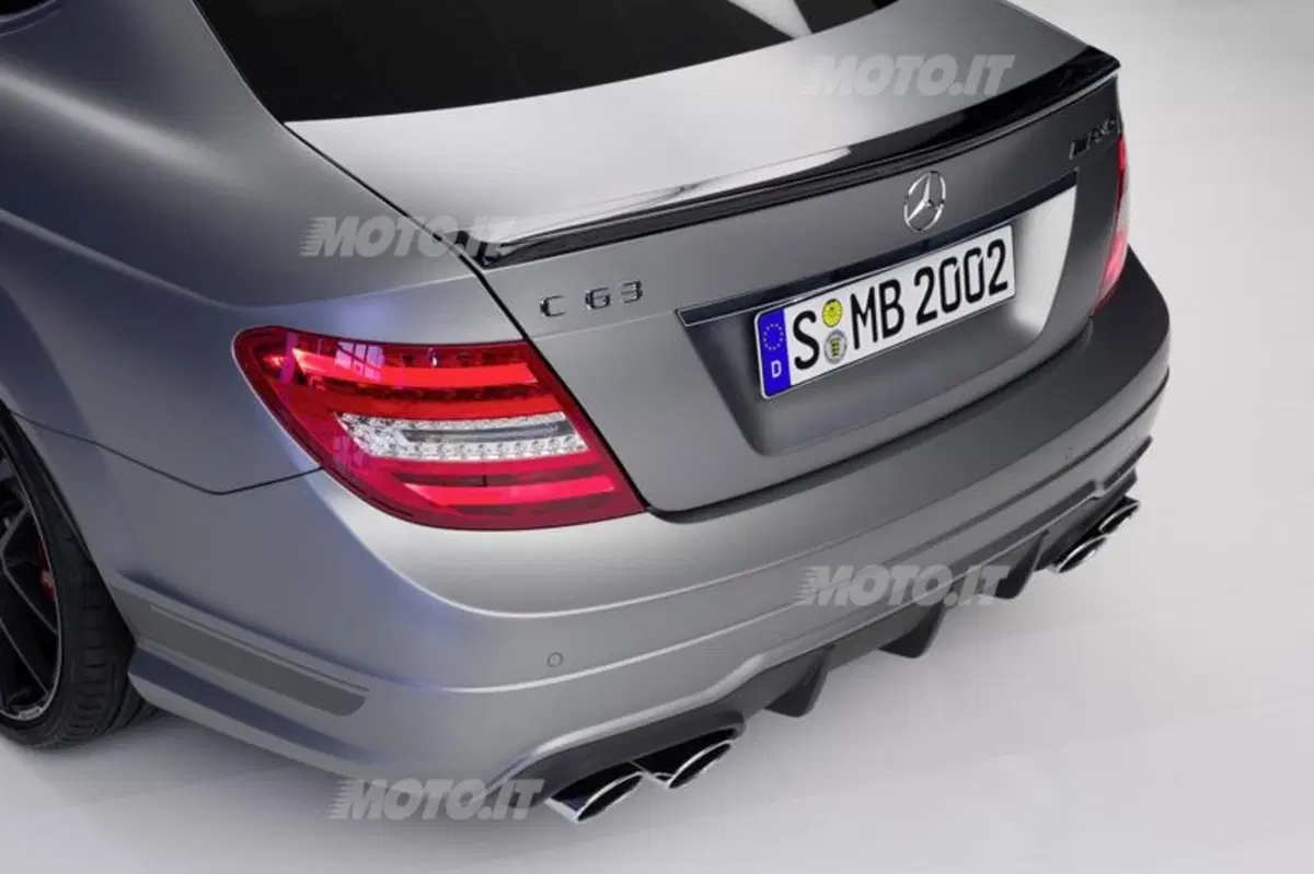 Mercedes-Benz C 63 AMG Edition 507: prezzi ed equipaggiamenti (19)