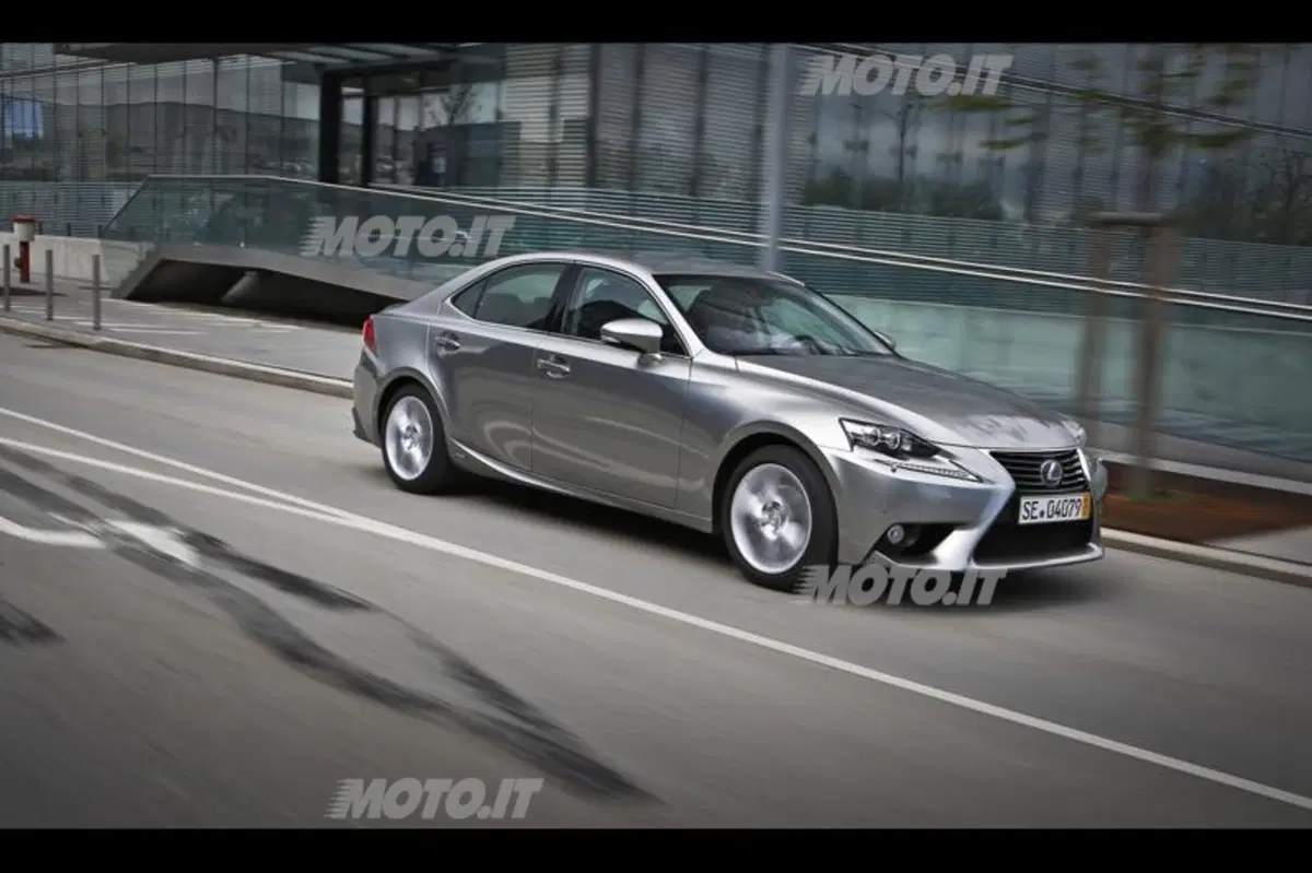 Massimo Gargano: «Con la IS, Lexus è l’unica Casa 100% Hybrid»