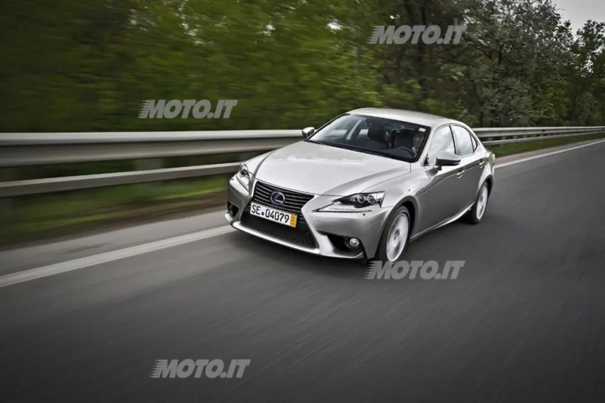 Massimo Gargano: «Con la IS, Lexus è l’unica Casa 100% Hybrid» (2)