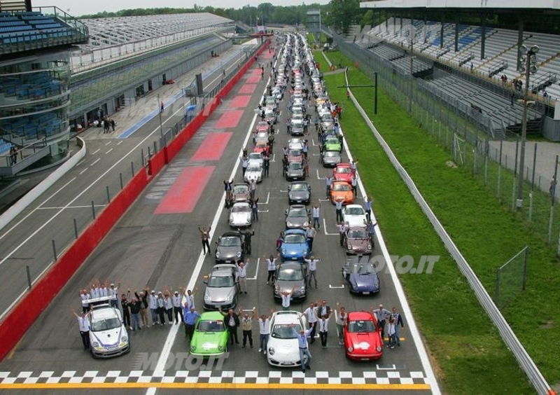 Porsche 911: 250 esemplari a Monza per festeggiare i 50 anni del modello