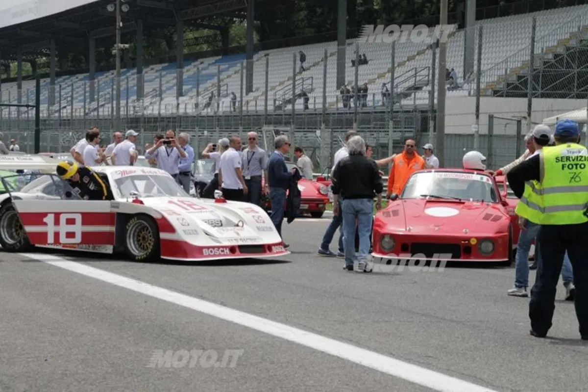 Porsche 911: 250 esemplari a Monza per festeggiare i 50 anni del modello (3)