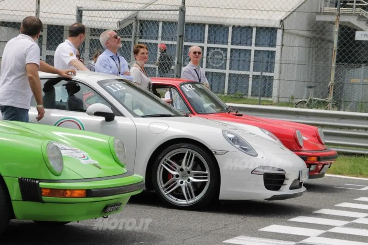 Porsche 911: 250 esemplari a Monza per festeggiare i 50 anni del modello (9)