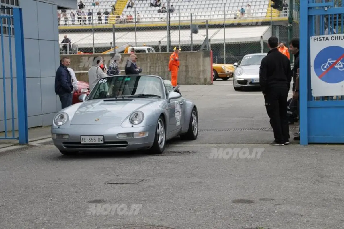 Porsche 911: 250 esemplari a Monza per festeggiare i 50 anni del modello (16)