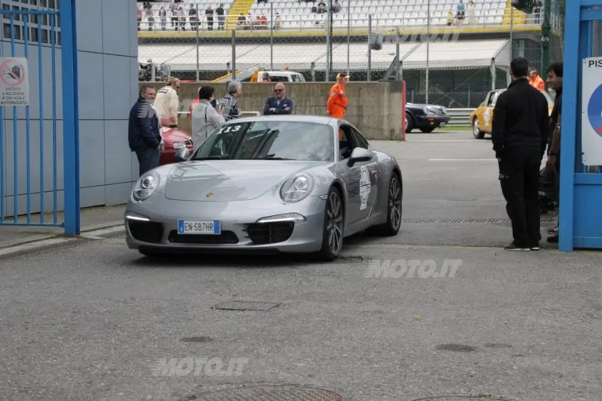 Porsche 911: 250 esemplari a Monza per festeggiare i 50 anni del modello (17)
