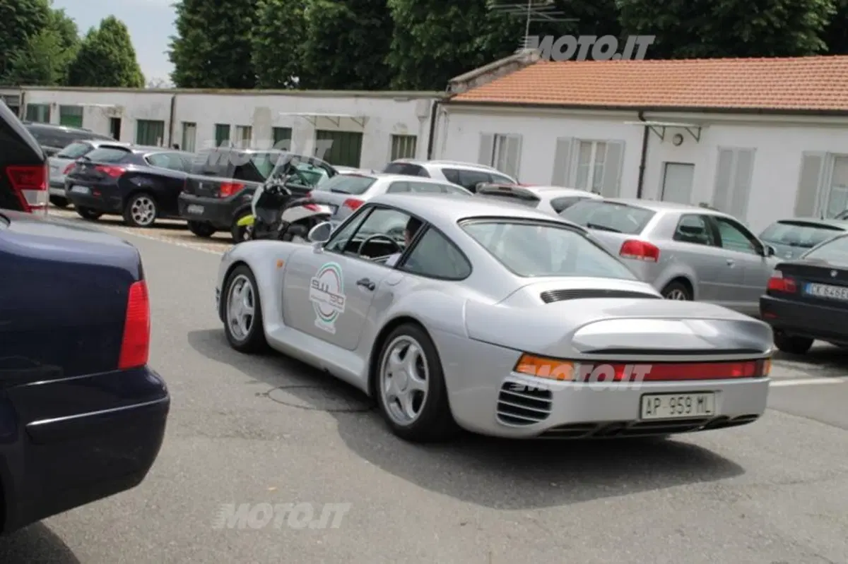 Porsche 911: 250 esemplari a Monza per festeggiare i 50 anni del modello (22)