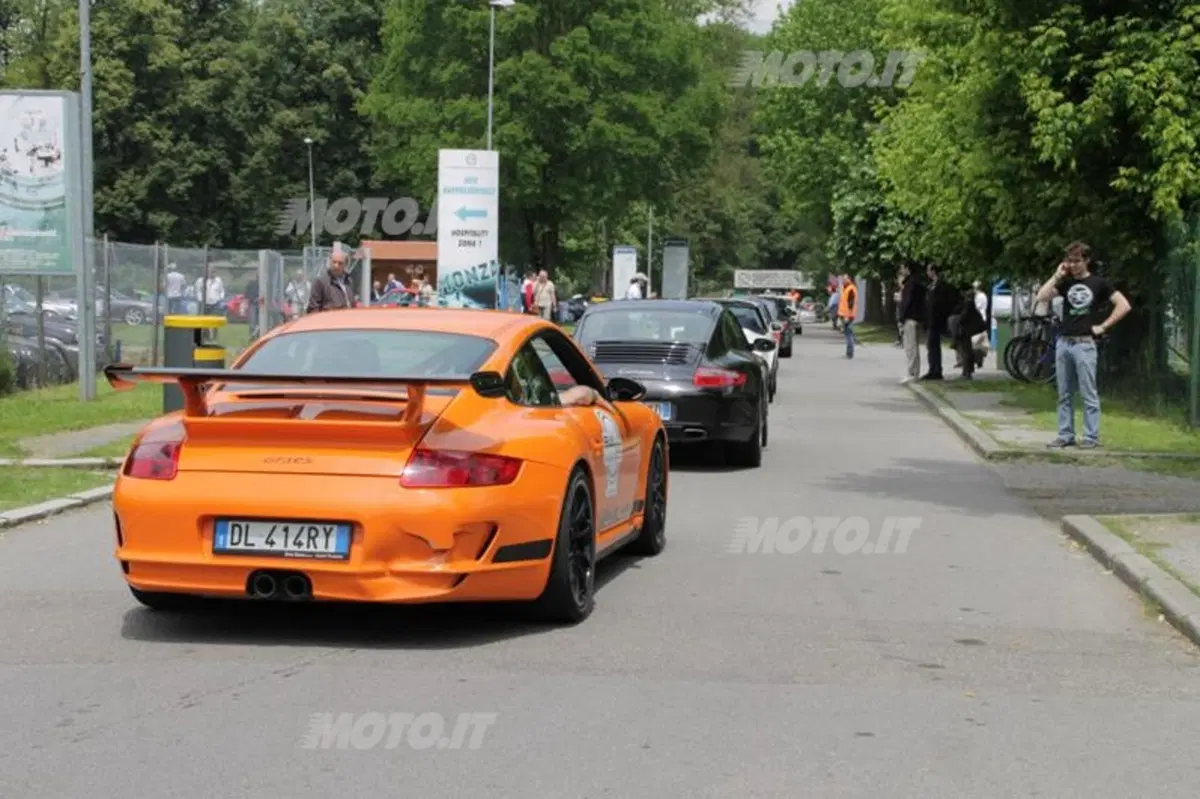 Porsche 911: 250 esemplari a Monza per festeggiare i 50 anni del modello (30)