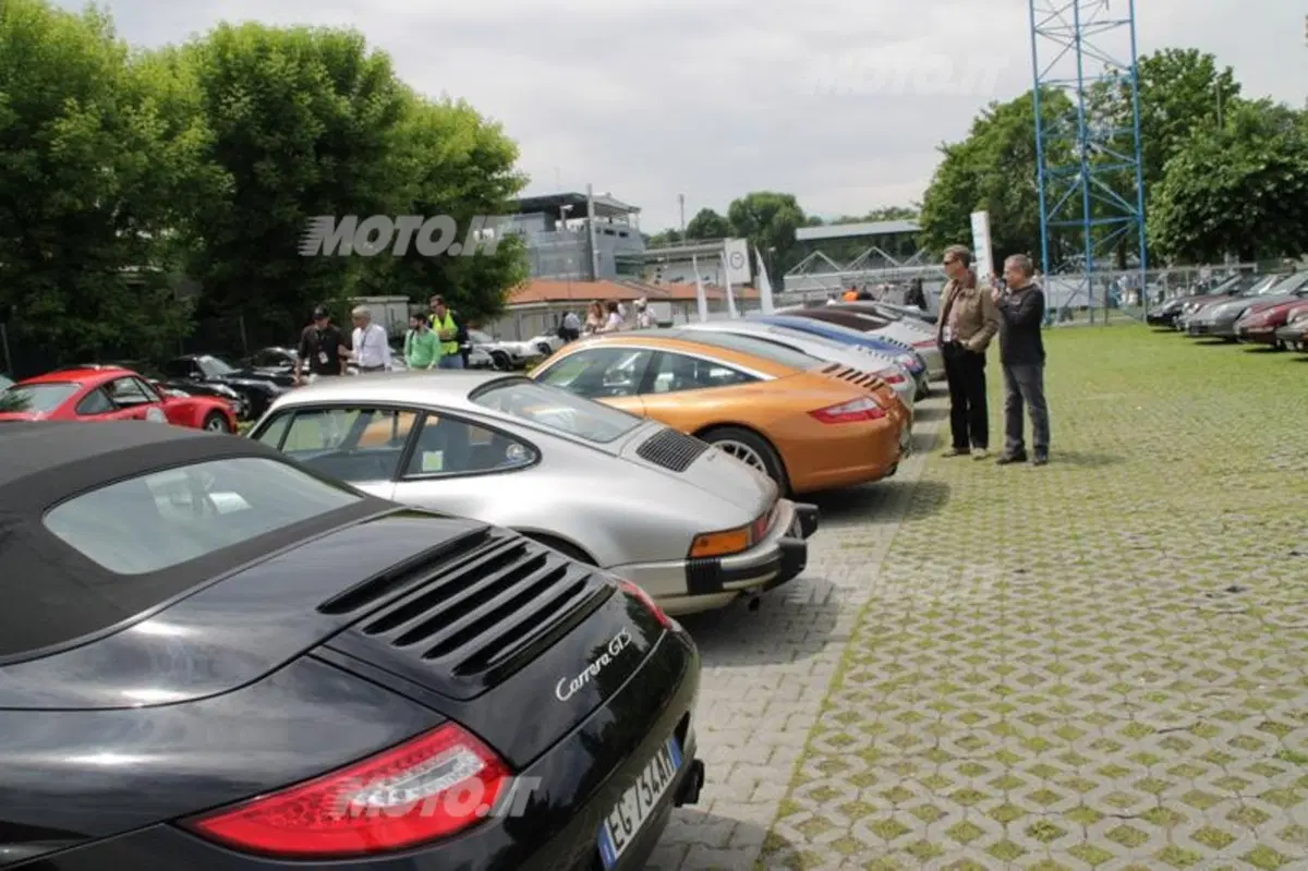 Porsche 911: 250 esemplari a Monza per festeggiare i 50 anni del modello (42)