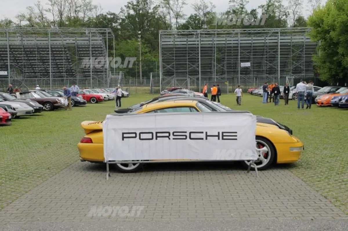 Porsche 911: 250 esemplari a Monza per festeggiare i 50 anni del modello (55)