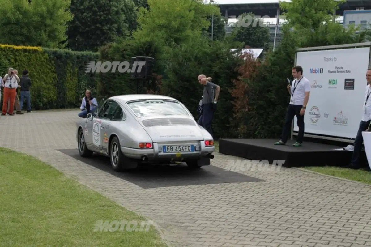 Porsche 911: 250 esemplari a Monza per festeggiare i 50 anni del modello (64)