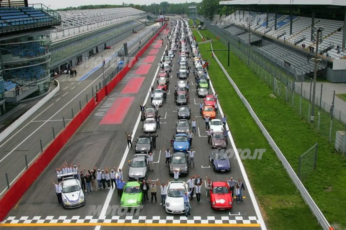 Porsche 911: 250 esemplari a Monza per festeggiare i 50 anni del modello (73)